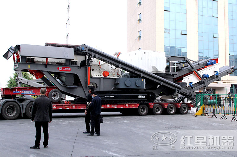 履帶式砂石粉碎機(jī)全力出擊，碎石效果驚人，報(bào)價(jià)是多少？