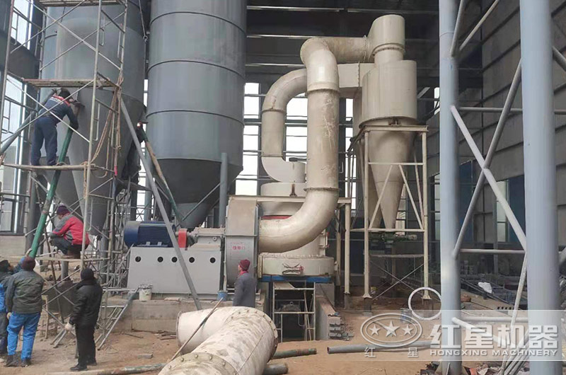 打膩?zhàn)?00目用什么磨粉機(jī)器？膩?zhàn)拥倪x擇原則是什么？
