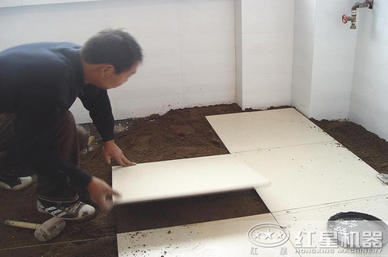 鋪地磚用石粉和沙子哪個(gè)好？制粗石粉用什么制沙機(jī)？